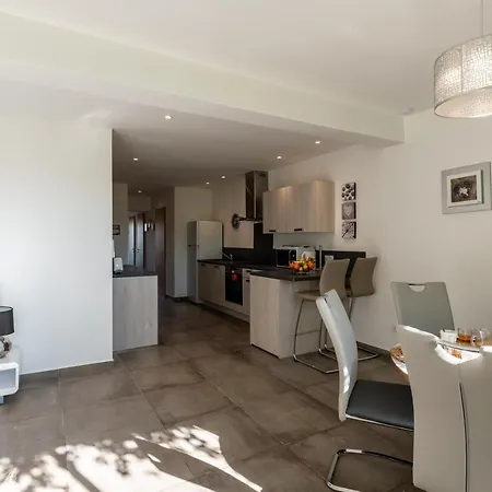 Les Arcades De Cala Rossa Apartamento