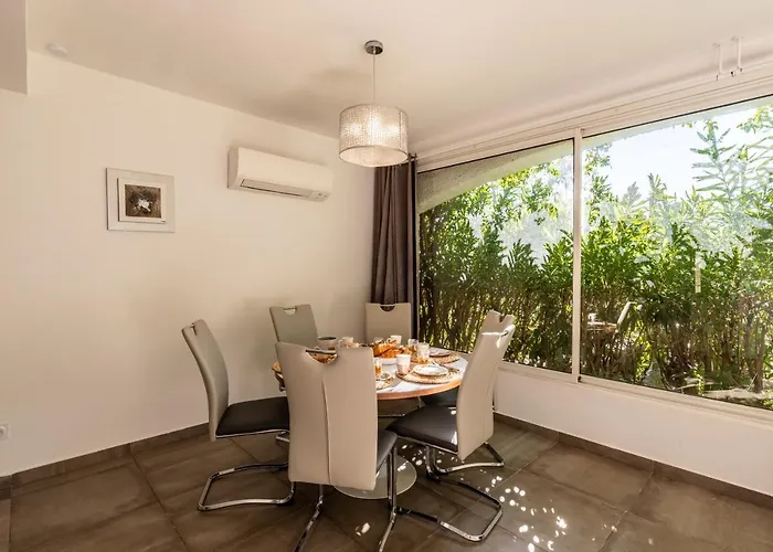 Les Arcades De Cala Rossa Lecci