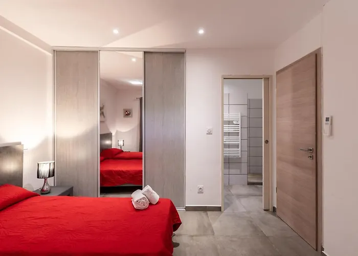 Les Arcades De Cala Rossa